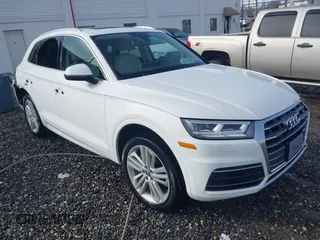 2018 Audi Q5 Premium Plus with VIN WA1BNAFY3J2006324, listed as a IAAI auction lot 41099767 with 52,332 mi miles. Bid and sale history available at carsss.com. Image 1.