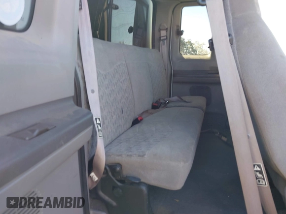 2000 Ford F-250 XL with VIN 1FTNX20L7YEB45347, listed as a IAAI auction lot 41867503 with 101,212 mi miles and . Bid and sale history available at DreamBid. Image 8.