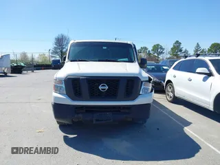 2014 Nissan NV S z VIN 1N6BF0KL2EN108853, wystawiony jako IAAI lot #41737003 z przebiegiem 264 823 mil mil oraz . Historia ofert i sprzedaży dostępna na DreamBid. Obrazek 12.