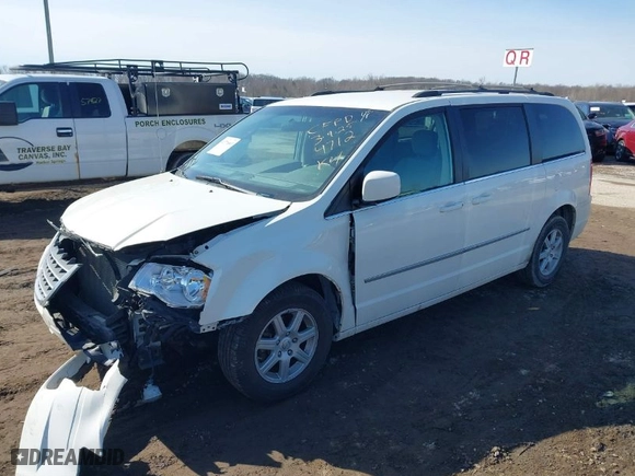 2009 Chrysler Town & Country Touring with VIN 2A8HR541X9R674712, listed as a IAAI auction lot 41776683 with 136,170 mi miles. Bid and sale history available at carsss.com. Image 2.