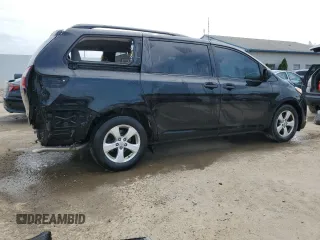 2016 Toyota Sienna LE AAS z VIN 5TDKK3DC1GS721878, wystawiony jako Copart lot #57092105 z przebiegiem 87 655 mil mil oraz Szkoda całkowita • Salvage title. Historia ofert i sprzedaży dostępna na DreamBid. Obrazek 3.