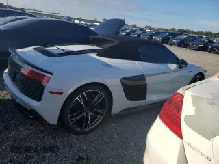2021 Audi R8 Spyder performance z VIN WUA4BCFX5M7901463, wystawiony jako Copart lot #73882684 z przebiegiem Nie podano mil oraz Szkody całkowita. Historia ofert i sprzedaży dostępna na DreamBid. Obrazek 3.