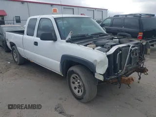 2005 Chevrolet Silverado 1500 with VIN 1GCEK19V65E152928, listed as a IAAI auction lot 41485115 with 165,560 mi miles. Bid and sale history available at carsss.com. Image 1.