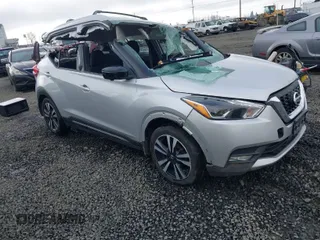 2020 Nissan Kicks SR with VIN 3N1CP5DV9LL555759, listed as a IAAI auction lot 41627061 with 89,620 mi miles. Bid and sale history available at carsss.com. Image 1.