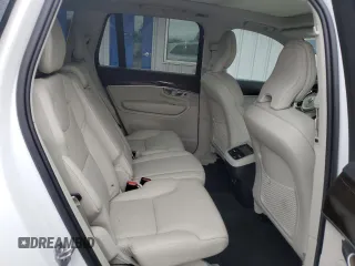 2019 Volvo XC90 Momentum z VIN YV4A22PK6K1509330, wystawiony jako Copart lot #58134415 z przebiegiem 53 330 mil mil oraz Szkoda całkowita • Salvage title. Historia ofert i sprzedaży dostępna na DreamBid. Obrazek 11.