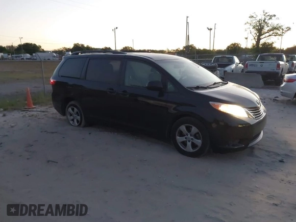 2015 Toyota Sienna LE AAS with VIN 5TDKK3DC2FS685245, listed as a IAAI auction lot 41849185 with 141,545 mi miles. Bid and sale history available at carsss.com. Image 1.