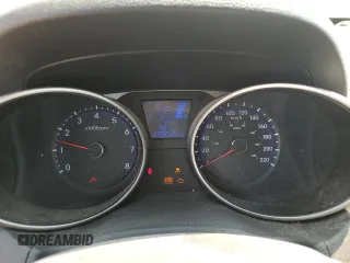 2011 Hyundai Tucson GL with VIN KM8JT3AC4BU166471, listed as a Copart auction lot 59549205 with 309,635 mi miles and Clean title. Bid and sale history available at DreamBid. Image 9.