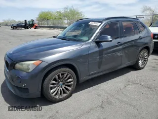 2014 BMW X1 sDrive28i z VIN WBAVM1C53EVW48205, wystawiony jako Copart lot #55626665 z przebiegiem 140 003 mil mil oraz Szkoda całkowita • Salvage title. Historia ofert i sprzedaży dostępna na DreamBid. Obrazek 1.