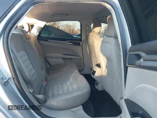 2018 Ford Fusion SE z VIN 3FA6P0LU4JR269064, wystawiony jako IAAI lot #41222967 z przebiegiem 115 077 mil mil oraz . Historia ofert i sprzedaży dostępna na DreamBid. Obrazek 8.