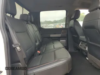2023 Ford F-250 XL z VIN 1FT8W2BT2PED35956, wystawiony jako Copart lot #62242105 z przebiegiem Nie podano mil oraz Nie do naprawy • Non repairable. Historia ofert i sprzedaży dostępna na DreamBid. Obrazek 10.