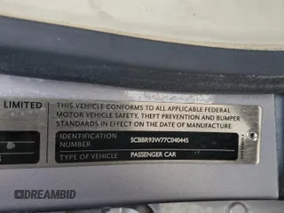 2007 Bentley Flying Spur z VIN SCBBR93W77C040445, wystawiony jako Copart lot #47378215 z przebiegiem 51 843 mil mil oraz Szkoda całkowita • Salvage title. Historia ofert i sprzedaży dostępna na DreamBid. Obrazek 12.