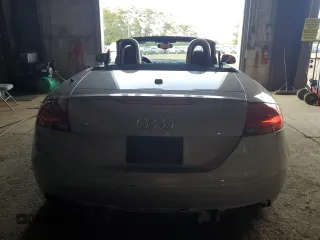 2008 Audi TT 2.0T with VIN TRUMF38J881002489, listed as a Copart auction lot 68066184 with 132,428 mi miles and Salvage Title. Bid and sale history available at carsss.com. Image 6.