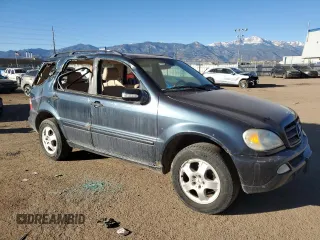 2003 Mercedes-Benz M 350 z VIN 4JGAB57E33A420679, wystawiony jako Copart lot #44367445 z przebiegiem 150 164 mil mil oraz Szkoda całkowita • Salvage title. Historia ofert i sprzedaży dostępna na DreamBid. Obrazek 4.
