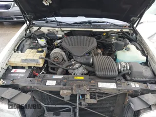 1996 Cadillac Fleetwood z VIN 1G6DW52P1TR700801, wystawiony jako IAAI lot #41945490 z przebiegiem 133 198 mil mil oraz . Historia ofert i sprzedaży dostępna na DreamBid. Obrazek 10.
