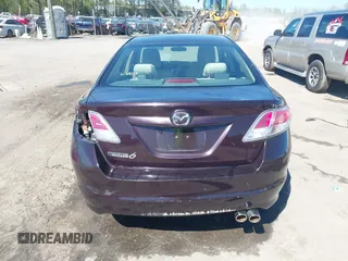 2011 Mazda Mazda6 i Sport with VIN 1YVHZ8BH0B5M04586, listed as a IAAI auction lot 42049308 with 136,802 mi miles. Bid and sale history available at carsss.com. Image 17.