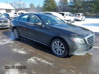 2017 Mercedes-Benz E-Class E 300 Luxury with VIN WDDZF4KB3HA076917, listed as a IAAI auction lot 41480838 with 48,720 mi miles. Bid and sale history available at carsss.com. Image 1.