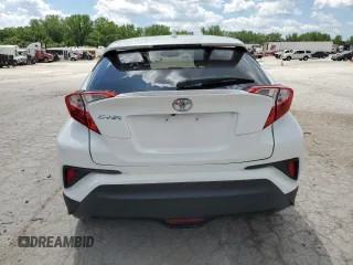 2018 Toyota C-HR XLE z VIN NMTKHMBX7JR035814, wystawiony jako Copart lot #56830125 z przebiegiem 106 843 mil mil oraz Czysty tytuł • Clean title. Historia ofert i sprzedaży dostępna na DreamBid. Obrazek 6.