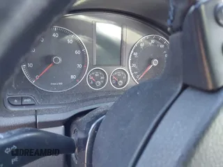 2008 Volkswagen Jetta SE z VIN 3VWRZ71K48M014558, wystawiony jako IAAI lot #41685615 z przebiegiem Nie podano mil oraz . Historia ofert i sprzedaży dostępna na DreamBid. Obrazek 7.