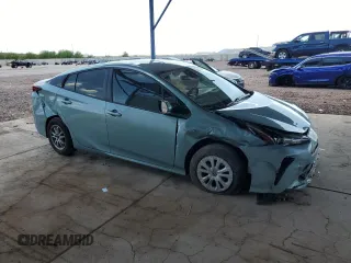 2020 Toyota Prius L Eco with VIN JTDKARFU0L3107685, listed as a Copart auction lot 63806495 with 32,900 mi miles and Salvage title. Bid and sale history available at DreamBid. Image 4.