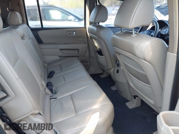2009 Honda Pilot EX-L with VIN 5FNYF48579B014520, listed as a IAAI auction lot 41736577 with 204,704 mi miles. Bid and sale history available at carsss.com. Image 8.