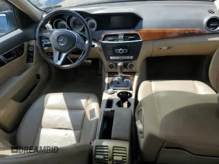 2012 Mercedes-Benz C 300 Sport с VIN WDDGF8BB7CR230330, выставлен на аукционе Copart как лот 62830105 с пробегом 104 116 миль миль и Чистый • Clean title. История ставок и продаж доступна на DreamBid. Изображение 8.
