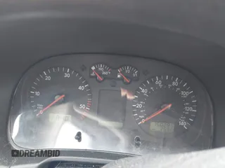 2003 Volkswagen Golf с VIN 9BWBP61J434052880, выставлен на аукционе IAAI как лот 40325846 с пробегом 150 293 миль миль и . История ставок и продаж доступна на DreamBid. Изображение 7.