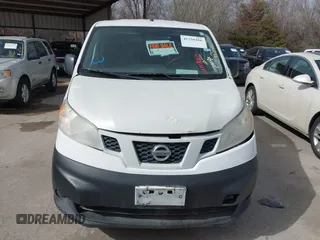 2017 Nissan NV200 S z VIN 3N6CM0KN1HK718121, wystawiony jako IAAI lot #41750406 z przebiegiem 95 249 mil mil oraz . Historia ofert i sprzedaży dostępna na DreamBid. Obrazek 12.