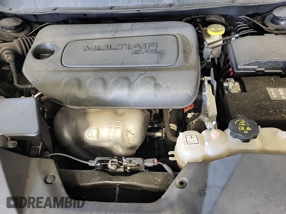 2021 Jeep Cherokee Latitude Plus z VIN 1C4PJLLB5MD223983, wystawiony jako IAAI lot #42741294 z przebiegiem 49 704 mil mil oraz . Historia ofert i sprzedaży dostępna na DreamBid. Obrazek 9.