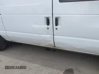 2008 Ford Econoline Cargo Commercial z VIN 1FTNE14W88DA02336, wystawiony jako IAAI lot #42325033 z przebiegiem 196 923 mil mil oraz . Historia ofert i sprzedaży dostępna na DreamBid. Obrazek 6.