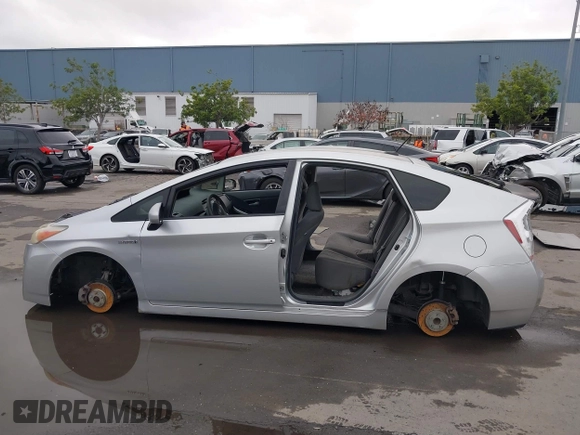 2011 Toyota Prius I z VIN JTDKN3DU9B1476883, wystawiony jako IAAI lot #41178342 z przebiegiem 204 790 mil mil oraz . Historia ofert i sprzedaży dostępna na DreamBid. Obrazek 14.