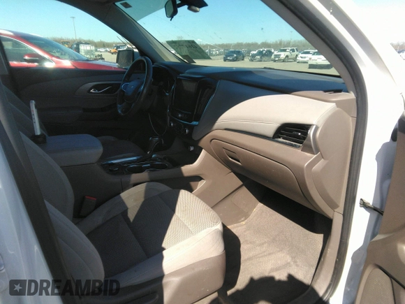 2020 Chevrolet Traverse LT Cloth with VIN 1GNERGKWXLJ112767, listed as a IAAI auction lot 41617752 with 195,043 mi miles. Bid and sale history available at carsss.com. Image 5.
