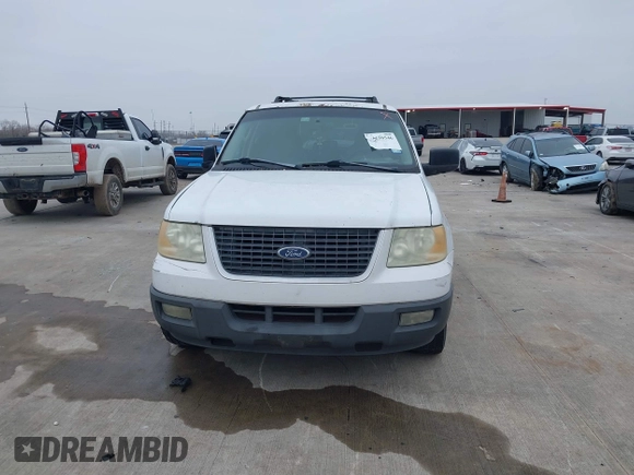 2005 Ford Expedition Special Service with VIN 1FMPU15545LA64623, listed as a IAAI auction lot 41430546 with 310,359 mi miles. Bid and sale history available at carsss.com. Image 6.