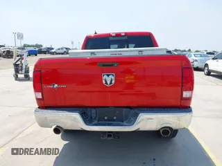 2018 Ram 1500 Lone Star Silver z VIN 1C6RR6LT0JS155196, wystawiony jako IAAI lot #42261402 z przebiegiem 64 065 mil mil oraz . Historia ofert i sprzedaży dostępna na DreamBid. Obrazek 16.