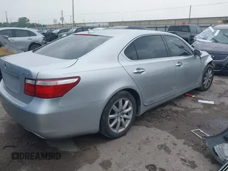 2007 Lexus LS 460 L z VIN JTHGL46F375014513, wystawiony jako IAAI lot #42124510 z przebiegiem Nie podano mil oraz . Historia ofert i sprzedaży dostępna na DreamBid. Obrazek 4.