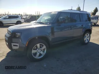 2024 Land Rover Defender S z VIN SALEJ7EU2R2309244, wystawiony jako Copart lot #89009725 z przebiegiem 4 432 mil mil oraz Szkoda całkowita • Salvage title. Historia ofert i sprzedaży dostępna na DreamBid. Obrazek 1.