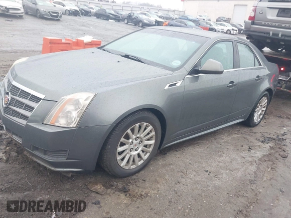 2011 Cadillac CTS z VIN 1G6DA5EY8B0155508, wystawiony jako IAAI lot #41548497 z przebiegiem 341 955 mil mil oraz . Historia ofert i sprzedaży dostępna na DreamBid. Obrazek 2.