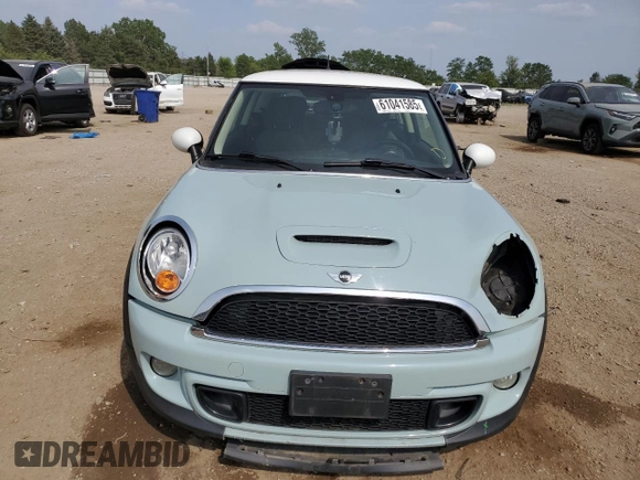 2013 MINI Hardtop S with VIN WMWSV3C52DT396033, listed as a Copart auction lot 61041585 with 83,873 mi miles and Salvage title. Bid and sale history available at DreamBid. Image 5.