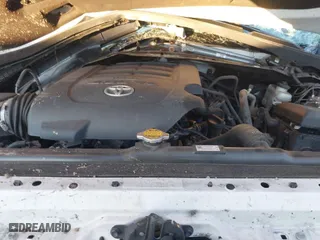 2017 Toyota Tundra 2WD SR5 with VIN 5TFEM5F11HX118052, listed as a IAAI auction lot 41173527 with 1 mi miles. Bid and sale history available at carsss.com. Image 10.