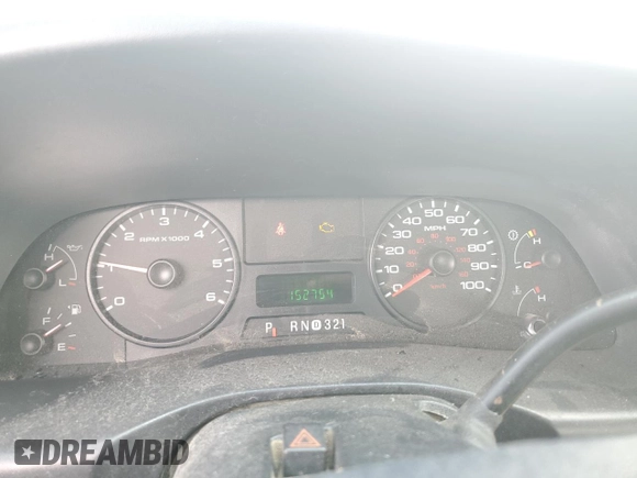 2006 Ford F-250 XL z VIN 1FTSX21556EC90337, wystawiony jako Copart lot #56307825 z przebiegiem 152 754 mil mil oraz Szkoda całkowita • Salvage title. Historia ofert i sprzedaży dostępna na DreamBid. Obrazek 9.