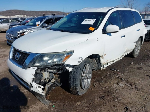 2016 Nissan Pathfinder Platinum with VIN 5N1AR2MM8GC614835, listed as a IAAI auction lot 41246654 with 186,892 mi miles. Bid and sale history available at carsss.com. Image 6.
