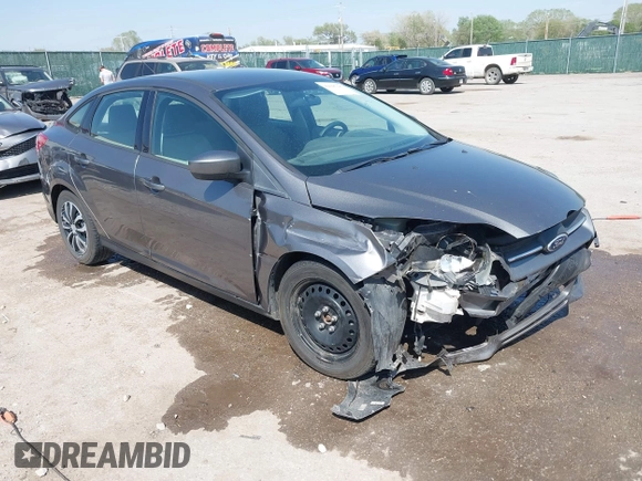 2012 Ford Focus SE с VIN 1FAHP3F20CL456565, выставлен на аукционе IAAI как лот 42045389 с пробегом 164 323 миль миль и . История ставок и продаж доступна на DreamBid. Изображение 1.