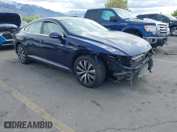 2019 Volkswagen Arteon SE с VIN WVWBR7AN3KE030990, выставлен на аукционе IAAI как лот 42130127 с пробегом 68 064 миль миль и . История ставок и продаж доступна на DreamBid. Изображение 1.