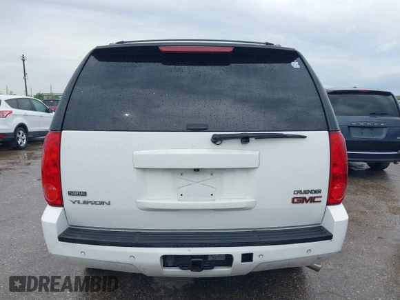 2009 GMC Yukon SLT w/4SA with VIN 1GKFK33049R153415, listed as a IAAI auction lot 41896770 with 182,256 mi miles. Bid and sale history available at carsss.com. Image 16.
