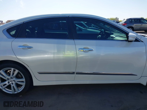 2014 Nissan Altima SL with VIN 1N4BL3AP4EC267165, listed as a IAAI auction lot 42046064 with 154,758 mi miles and . Bid and sale history available at DreamBid. Image 13.