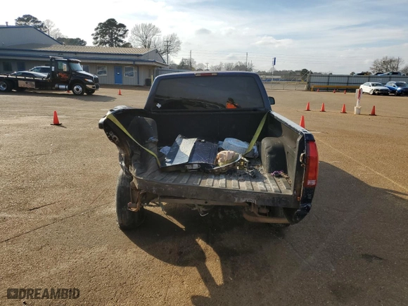 1996 Chevrolet C/K 1500 with VIN 1GCEC19M0TE208007, listed as a Copart auction lot 42738175 with 268,813 mi miles and Salvage Title. Bid and sale history available at carsss.com. Image 6.