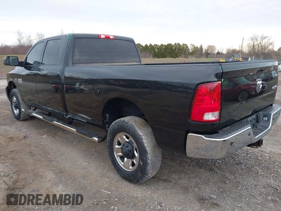 2018 Ram 2500 Tradesman z VIN 3C6UR5HJ9JG189592, wystawiony jako IAAI lot #41919085 z przebiegiem 57 154 mil mil oraz . Historia ofert i sprzedaży dostępna na DreamBid. Obrazek 3.
