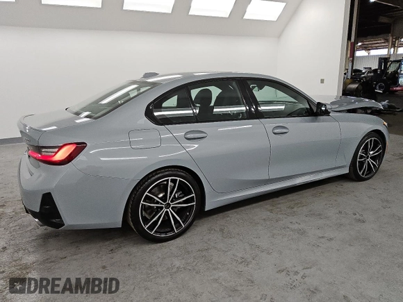 2024 BMW 3 Series 330i xDrive z VIN 3MW89FF05R8E63867, wystawiony jako Copart lot #89361635 z przebiegiem 20 190 mil mil oraz Czysty tytuł • Clean title. Historia ofert i sprzedaży dostępna na DreamBid. Obrazek 3.