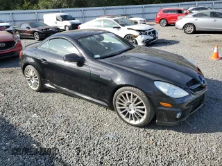 2009 Mercedes-Benz SLK-Class 3.0L with VIN WDBWK54F79F190128, listed as a Copart auction lot 80048934 with 32,354 mi miles and Salvage Title. Bid and sale history available at carsss.com. Image 4.