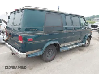 1994 GMC Vandura z VIN 1GDEG25K2RF523677, wystawiony jako IAAI lot #42500077 z przebiegiem 184 965 mil mil oraz . Historia ofert i sprzedaży dostępna na DreamBid. Obrazek 4.