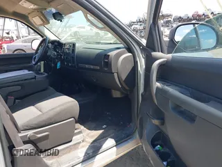 2013 GMC Sierra 1500 SLE with VIN 1GTR2VE71DZ239546, listed as a IAAI auction lot 42173278 with 142,263 mi miles and . Bid and sale history available at DreamBid. Image 5.